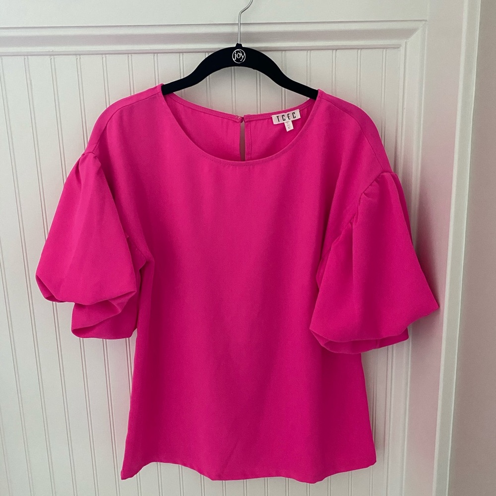 Hot pink puff sleeve top